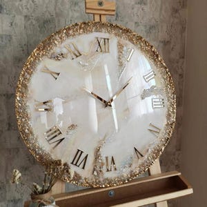 White & gold Wall clock resin, luxury home decor wall clock, gift for her, anniversary gift, home decor gift, Birthday gift, Christmas gift